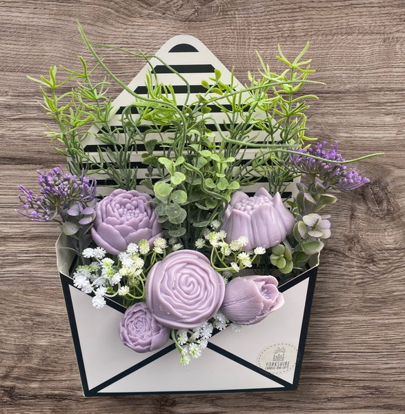 Box Bouquet - Flora Flowershop